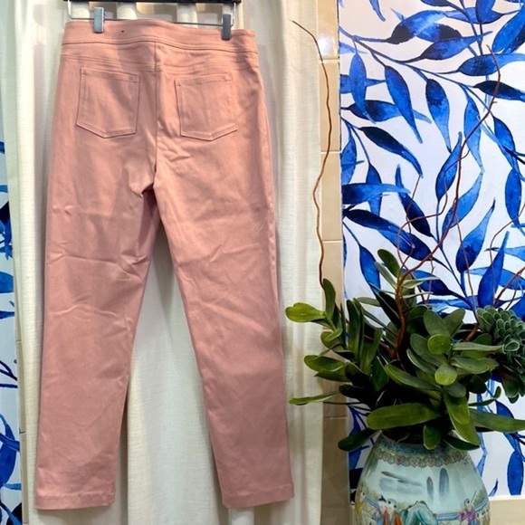 NWOT Attyre New York Pink Rayon Nylon & Spandex Pearl Embellished Jeans Size 10 - Picture 5 of 7